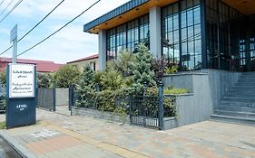 Level Up Hotel & Restaurant